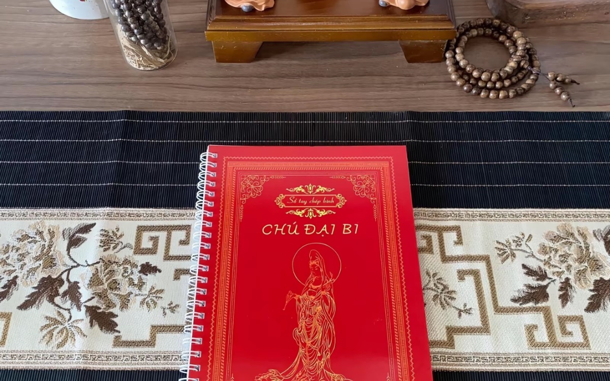 Bộ 6 Sổ Chép Kinh In Mờ Kèm Đầy Đủ Phụ Kiện — ảnh 4